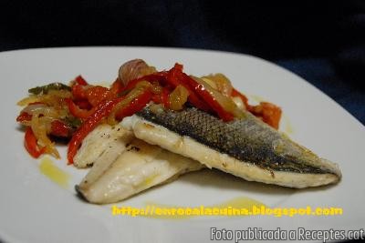 Filets d´orada a la planxa amb confit de verdures